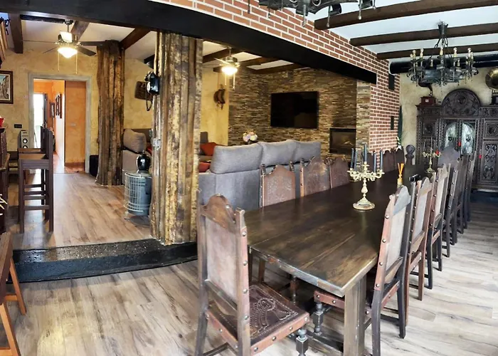 Valderaduey 펜션 *